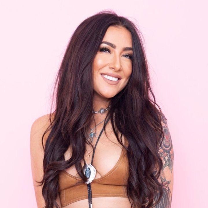 SHEYNA GEE